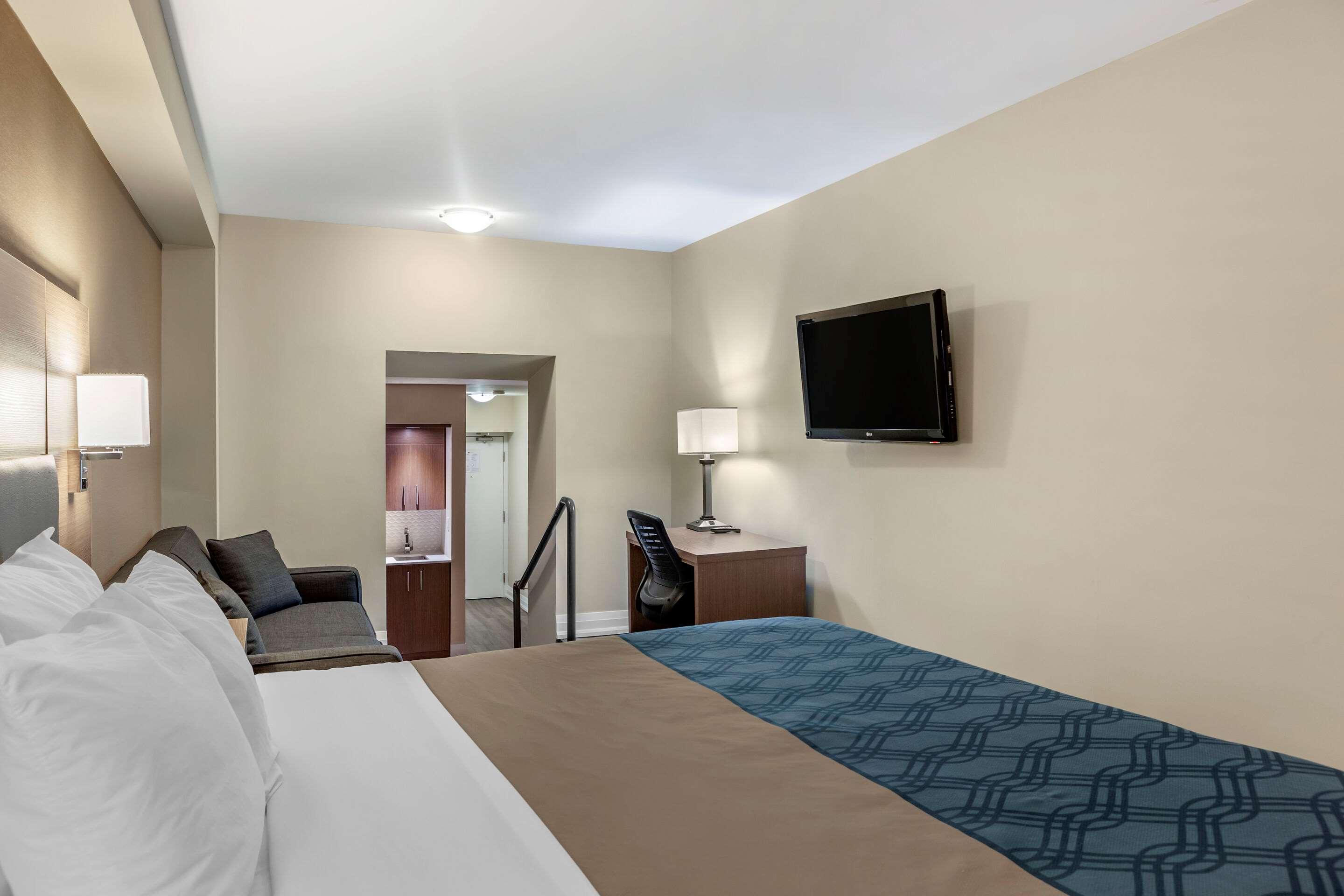 Econo Lodge Inn & Suites Downtown Toronto Exteriör bild