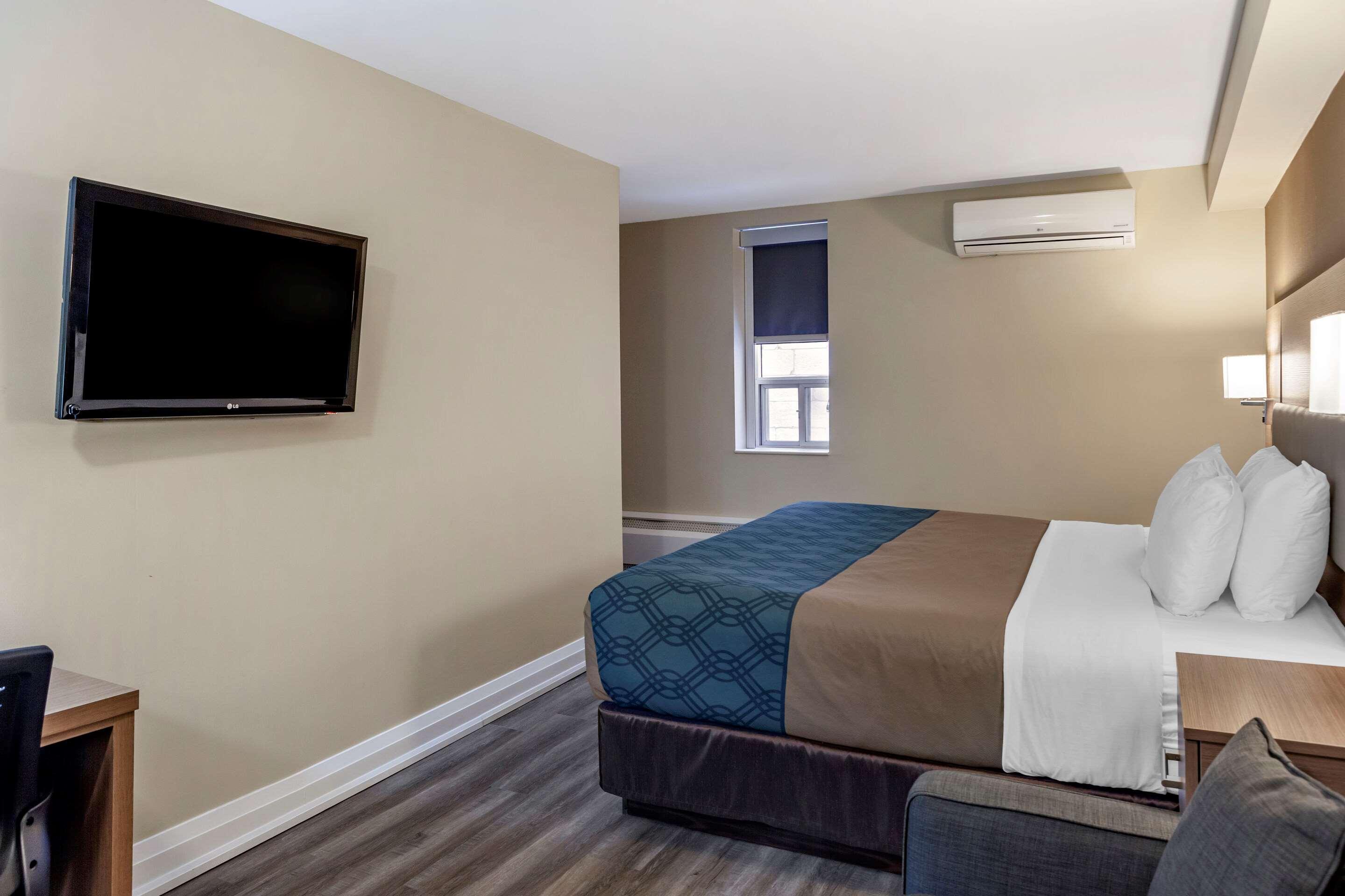 Econo Lodge Inn & Suites Downtown Toronto Exteriör bild